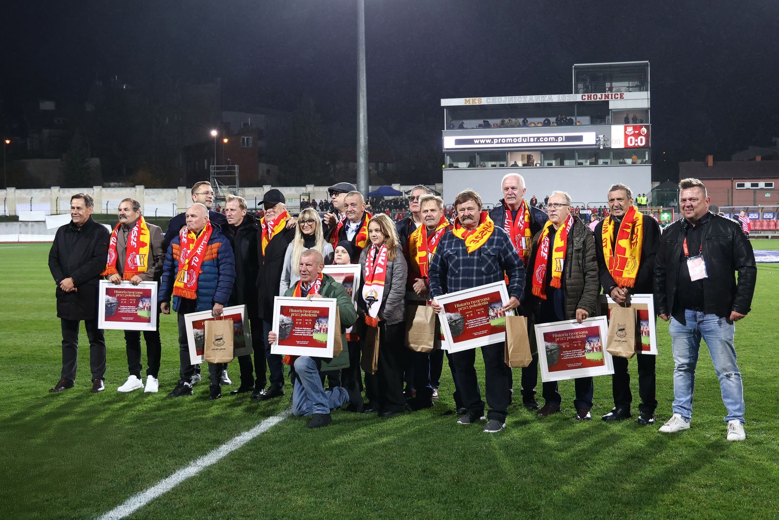 Uhonorowano zawodników historycznego meczu z Widzewem Łódź