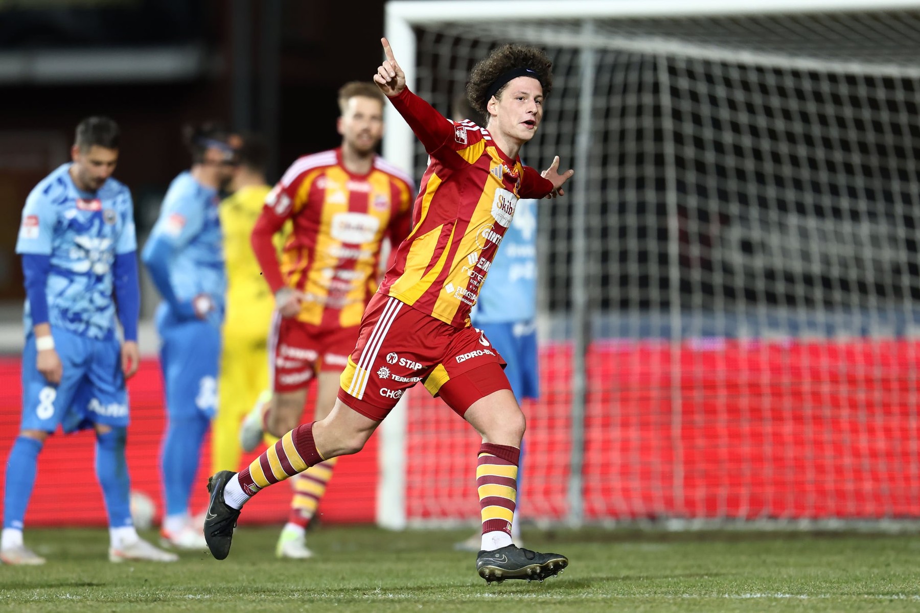 Wygrywamy z Hutnikiem Kraków 3:0 po golach młodzieżowców!