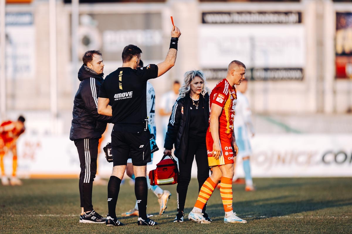 Raport kartkowy: pauza Damiana Nowackiego, powrót Szczepanka i Tkocza